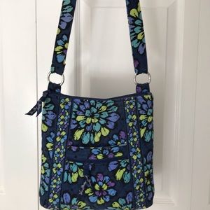 🦋Vera Bradley cross body🦋